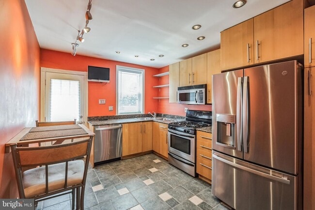 Building Photo - 126 Ripka St