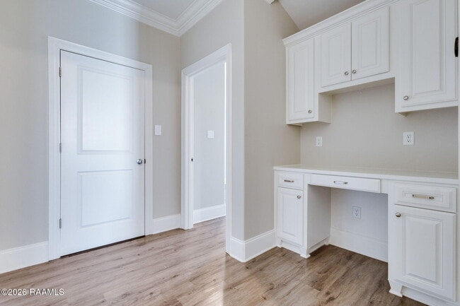 Building Photo - 315 San Marcos Dr