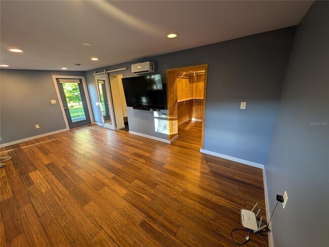 Building Photo - 140 N Briggs Ave