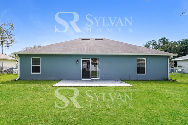 Building Photo - Don’t miss this Beautiful 3 Bedroom, 2 Bath home!