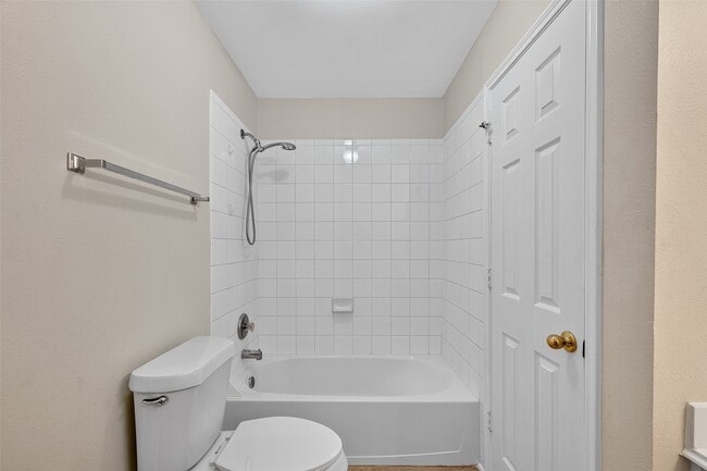 Building Photo - 2711 Shallow Falls Ct