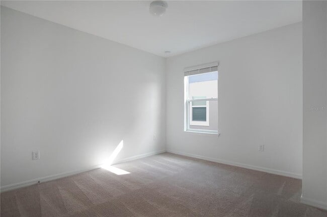 Building Photo - 437 Waterford Dr