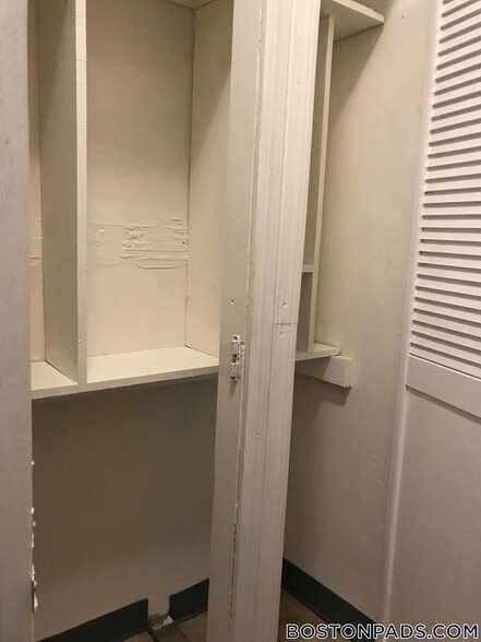 Building Photo - 896 Huntington Ave