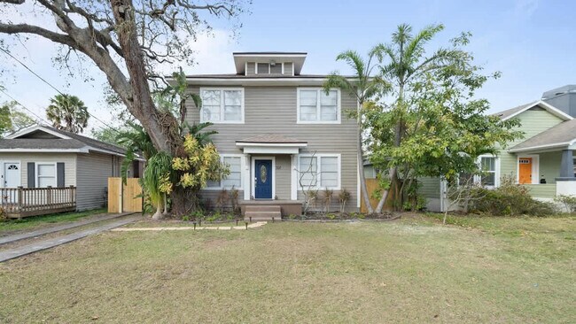 Building Photo - 307 W Haya St