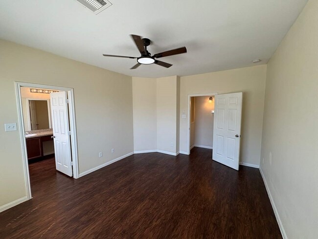 Building Photo - 13529 Raintree Dr