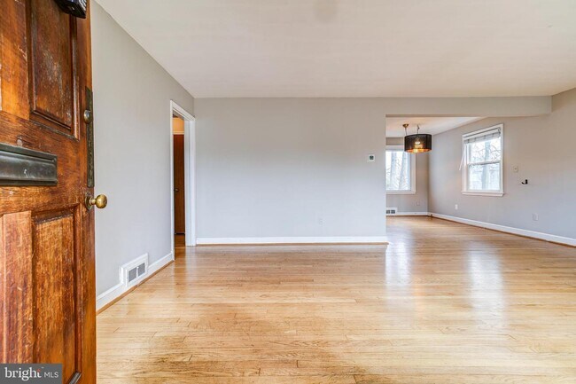 Building Photo - 2809 Pierpont St