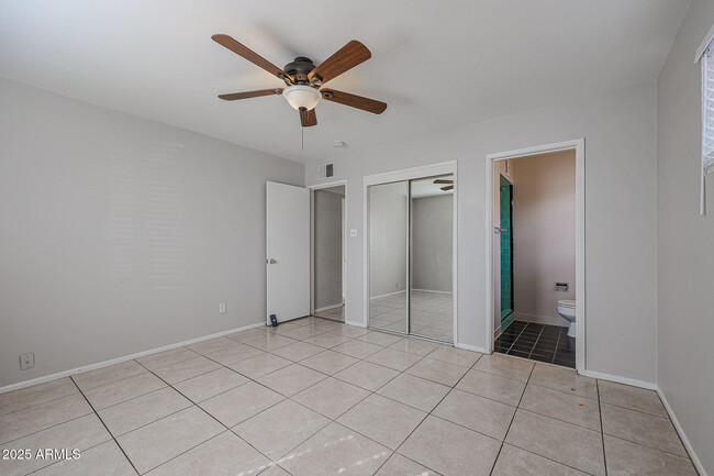 Building Photo - 1120 E Palo Verde Dr