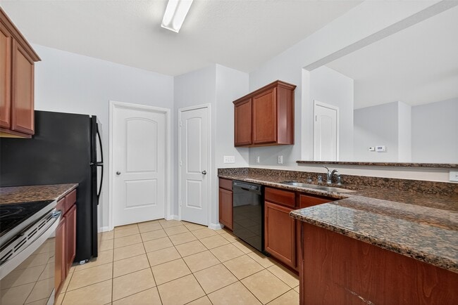 Building Photo - 5119 Harbor Palm Dr