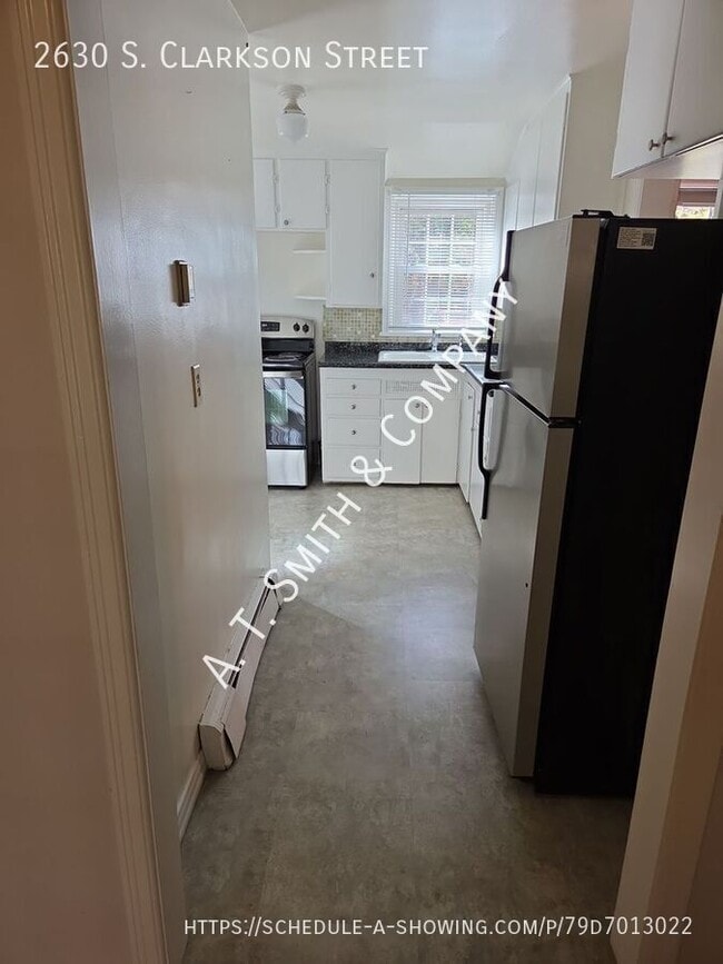 Building Photo - 2630 S Clarkson St