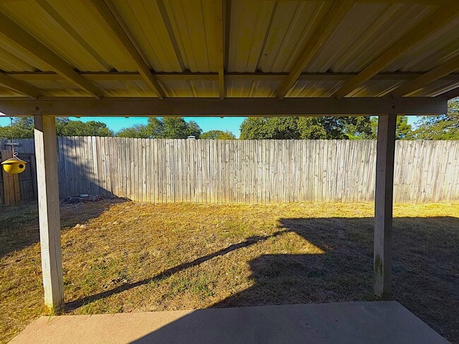 Building Photo - 3323 Mugsy Dr