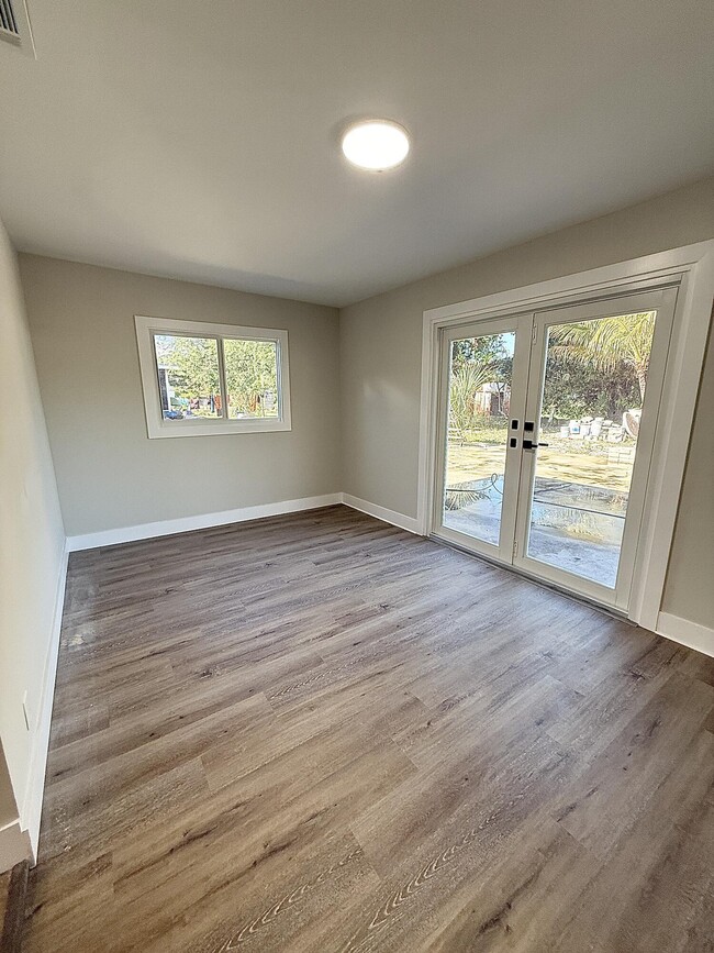 Building Photo - 3797 Roan Ct E