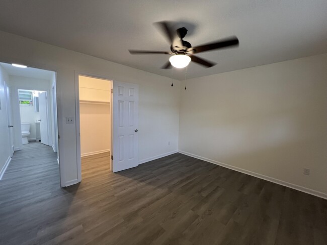 Building Photo - 1855 Dillone Ln