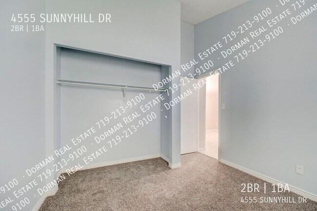 Building Photo - 4555 Sunnyhill Dr