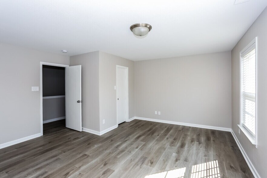 Building Photo - 313 Ranlo Ave