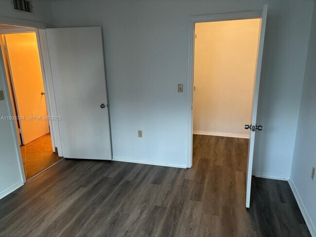 Building Photo - 2319 N Congress Ave