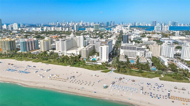 Building Photo - 100 Lincoln Rd