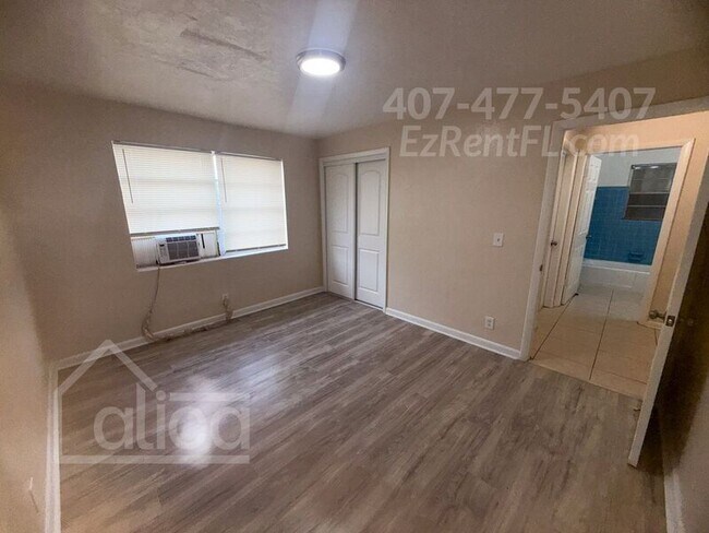 Building Photo - 820 N Sapodilla Ave