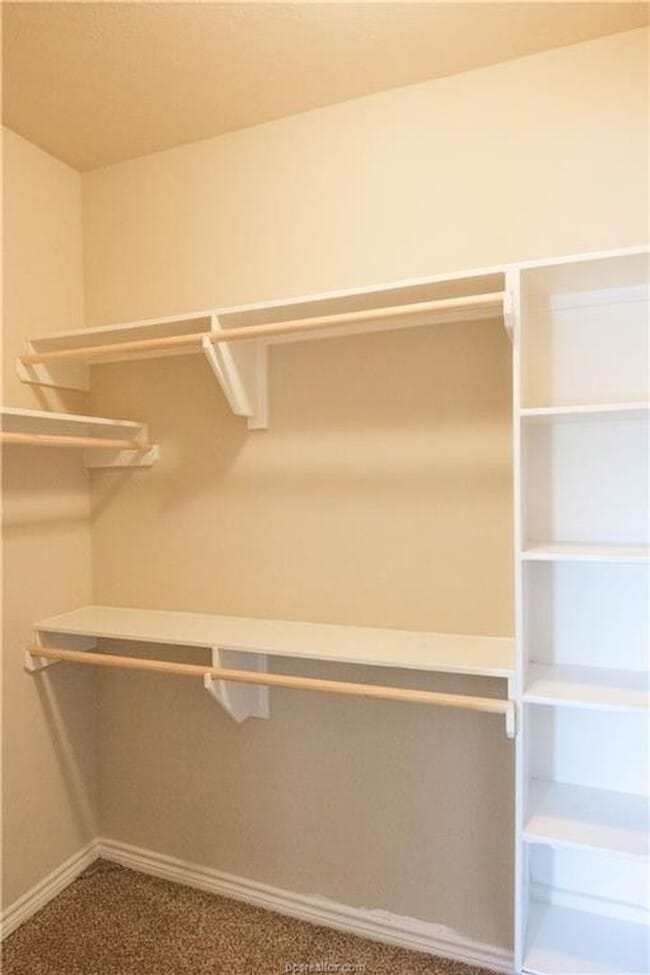 Building Photo - 3376 Keefer Loop