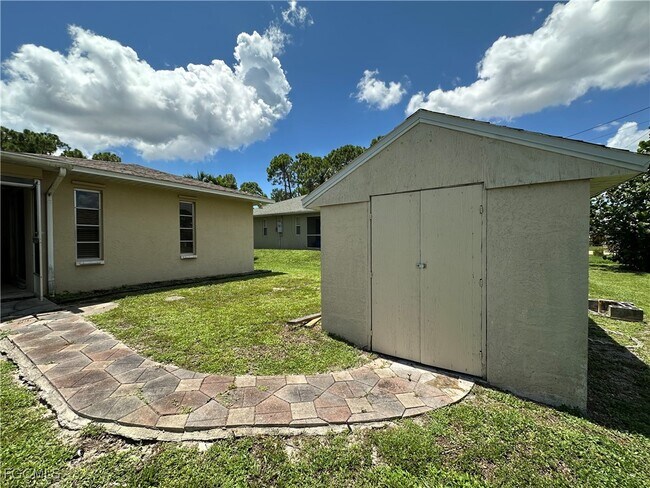 Building Photo - 9053 Irving Rd