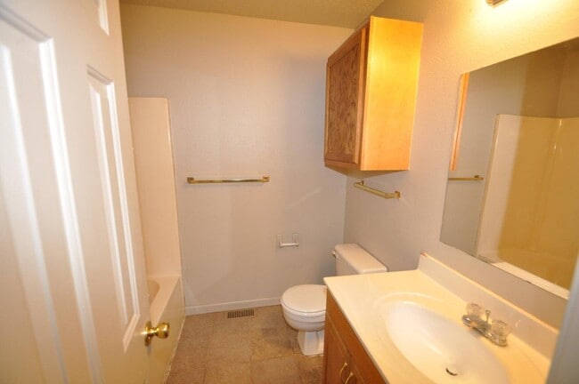 Building Photo - 4103 W Bethany Dr