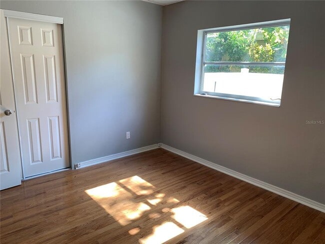 Building Photo - 3516 W San Pedro St