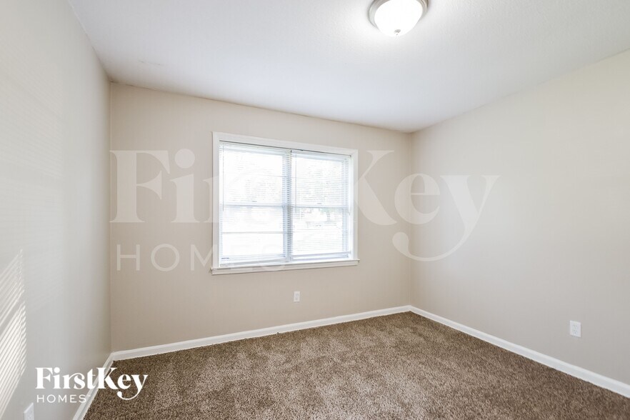 Building Photo - 5120 Hudgins Rd