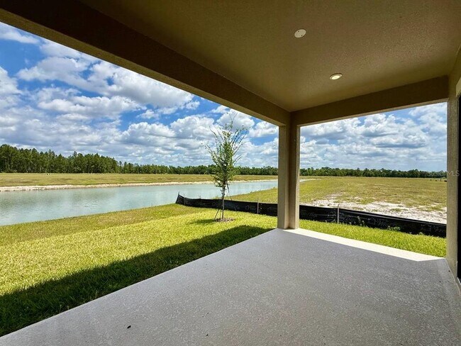 Building Photo - 35617 Stableton Ln