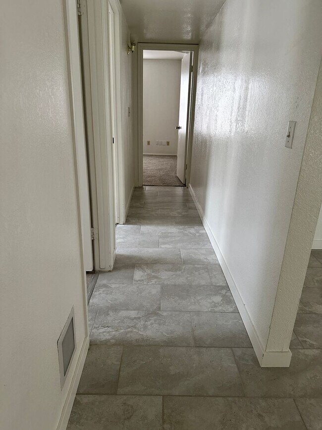 Building Photo - Unique 3 bedroom / 3 bathroom with Private Pool