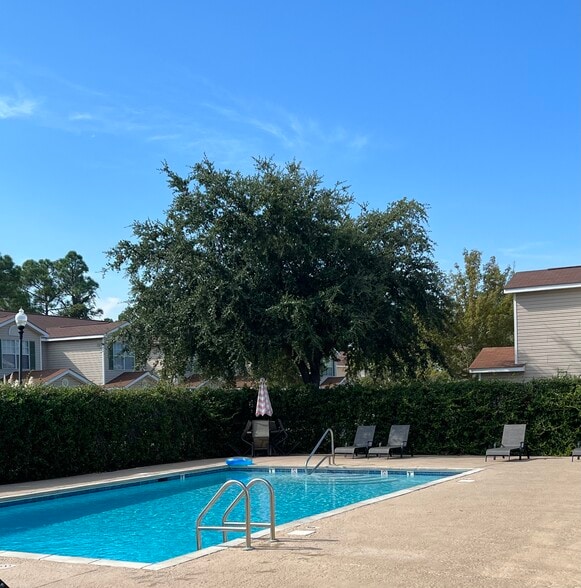 Building Photo - 1517 Regency Rd