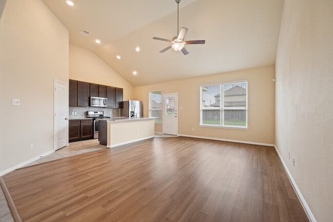 Building Photo - 3530 Vivaldi Dr