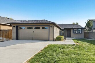 Building Photo - 2212 Aries Dr