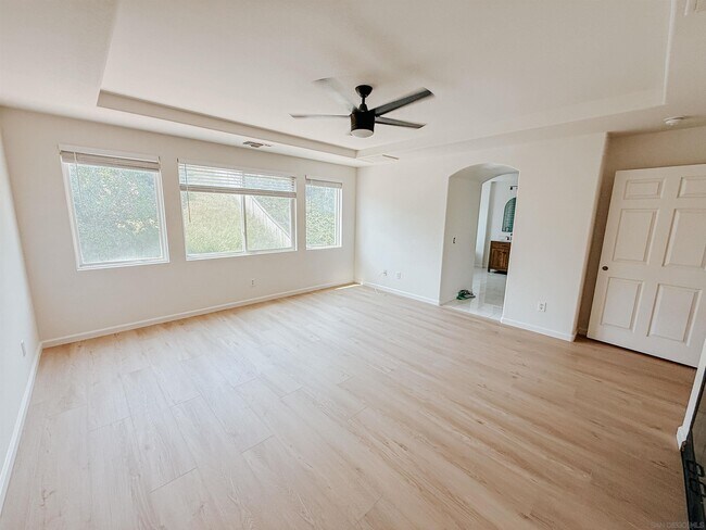 Building Photo - 1422 Antioch Ave