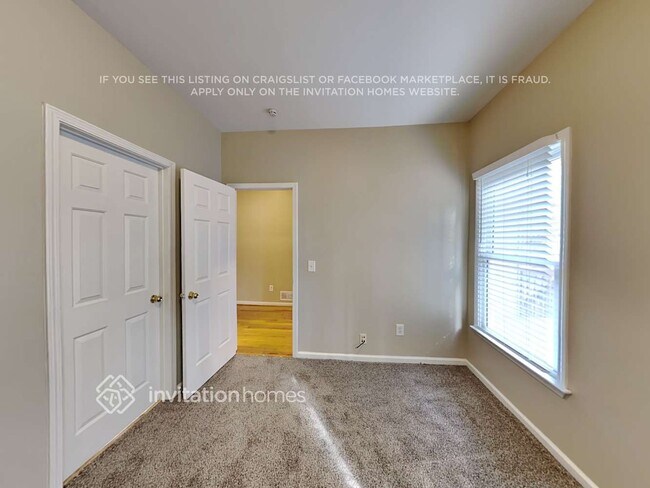 Building Photo - 117 Chickory Ln