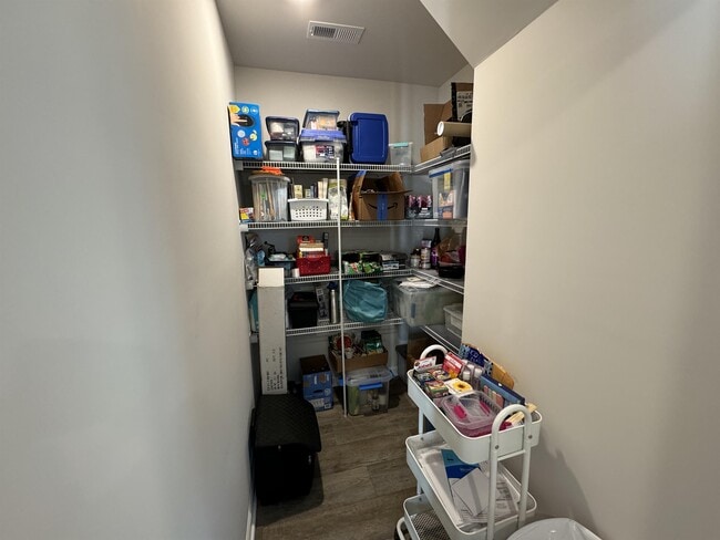 Building Photo - 4109 Laurel Rdg Dr