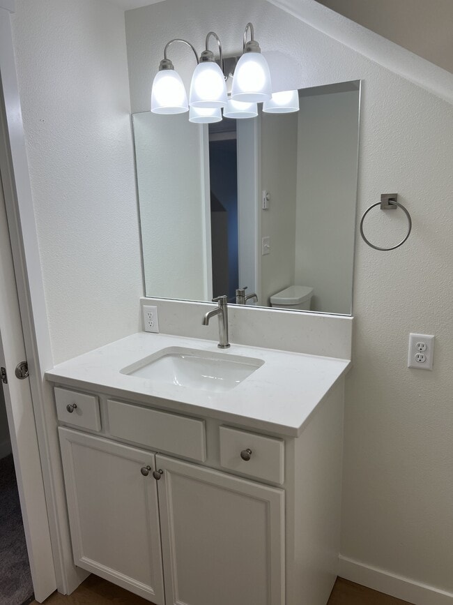 Building Photo - 2214 Valencia St