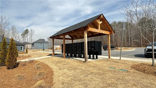 Building Photo - 151 Cedar Ln