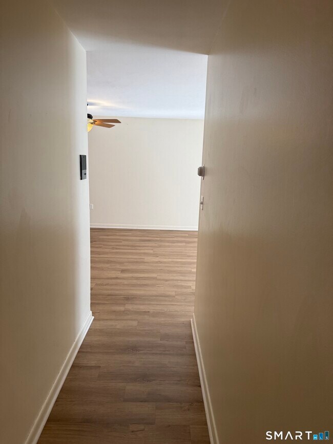 Building Photo - 2306 Cromwell Hills Dr