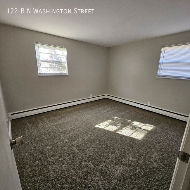 Building Photo - 122-B N Washington St