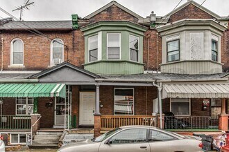 Building Photo - Updated 4 Bed, 2 Bath in Oakland - Close t...