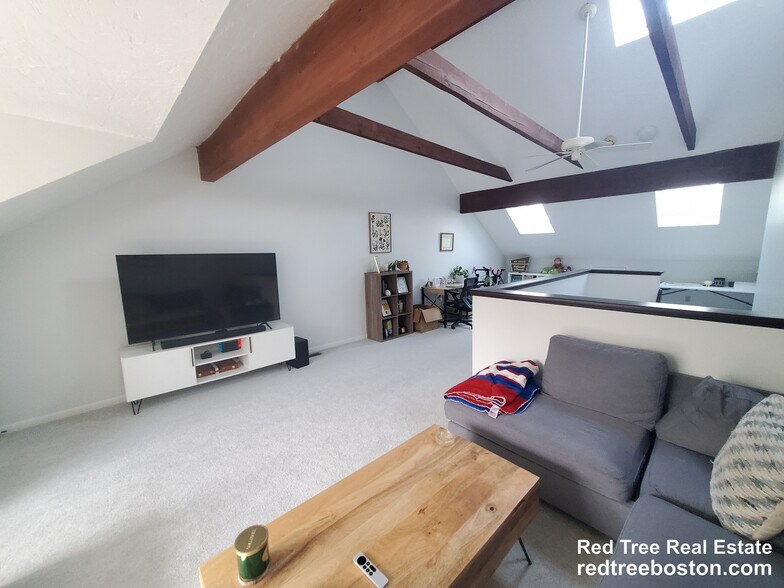 Building Photo - 1400 Lagrange St