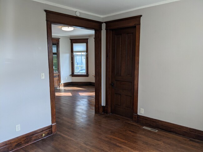 bedroom 1 - 432 E Reservoir Ave