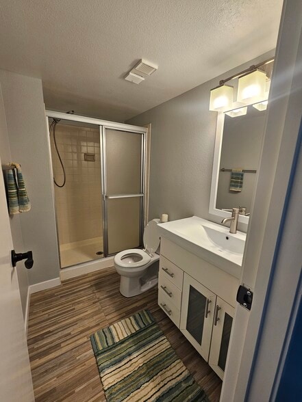 Building Photo - 8555 Fairmount Dr