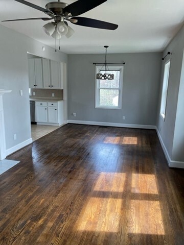 Building Photo - 2520 Brentwood Pl