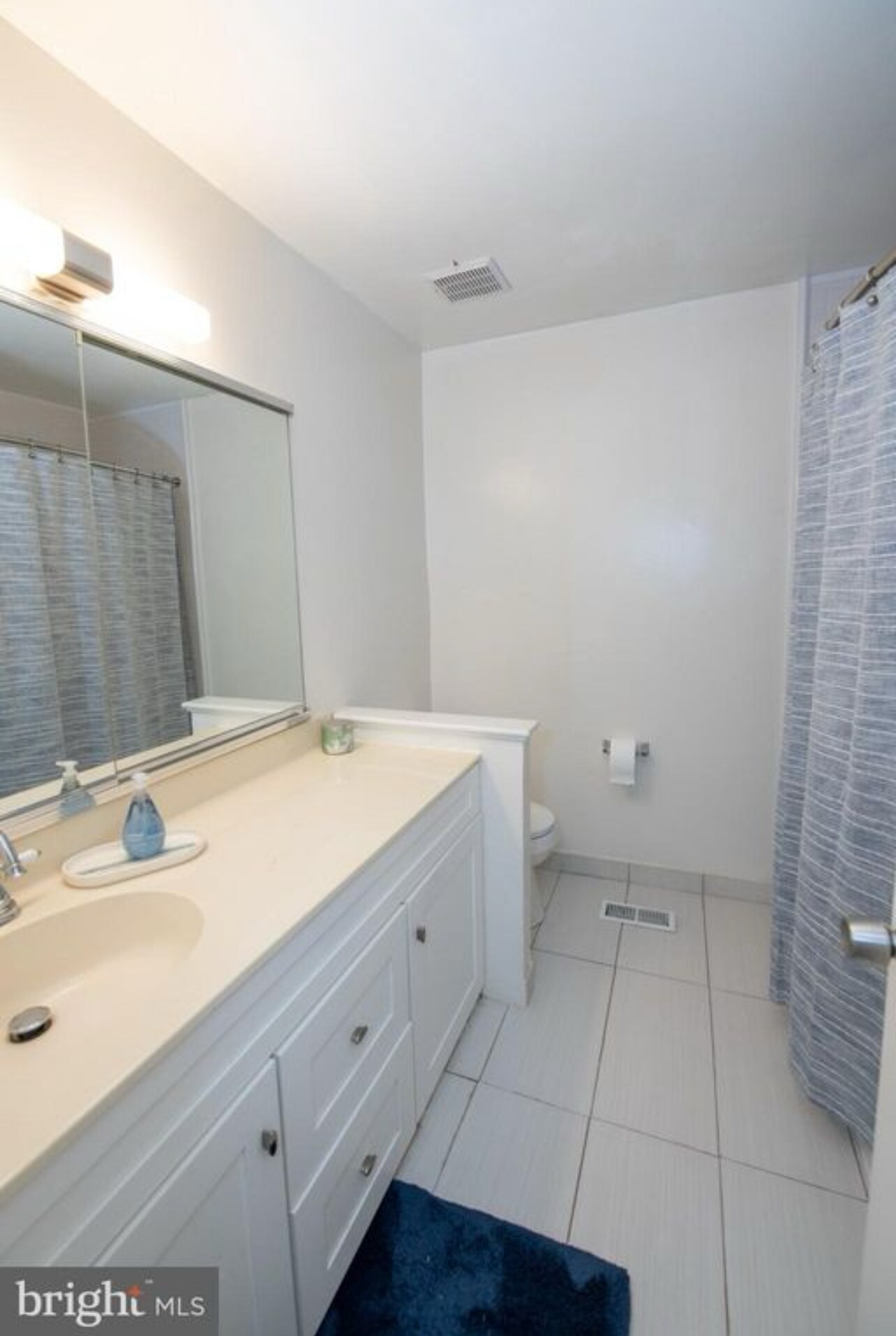 Building Photo - 305 Shawmont Ave