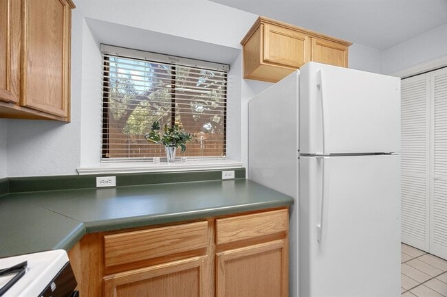 Building Photo - 11901 Swearingen Dr