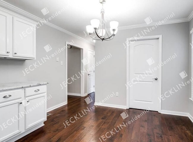 Building Photo - 2628 Hillgate Ct