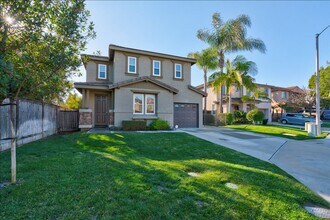 Building Photo - Luxury Arrowood Home for Rent – Available July 6th