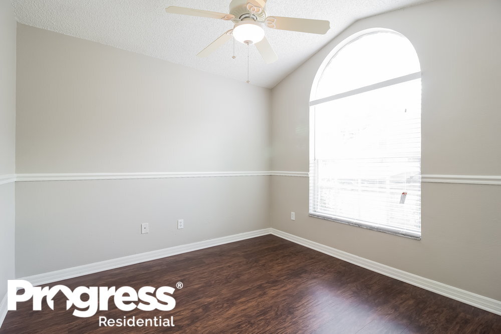 Building Photo - 593 Brightview Dr