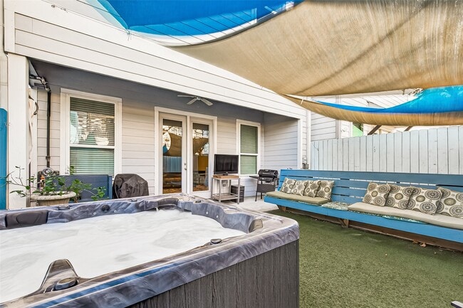 Building Photo - 1914 Shearn St