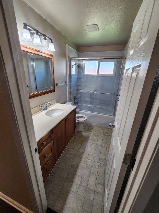 Building Photo - Action Properties R.E.S.- Central Roseville, R.V. Access, 3 Bedroom, Large Patio & Rear Yard, Nea...